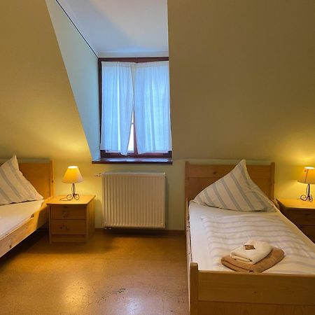 Rittergut Nickelsdorf Hotel Buitenkant foto